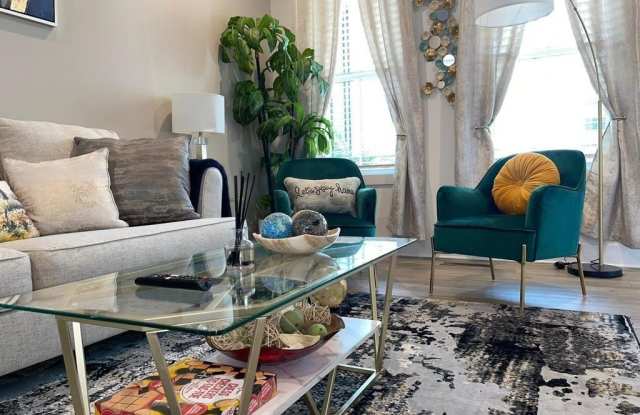 162 CHESTNUT Circle Gallery 3