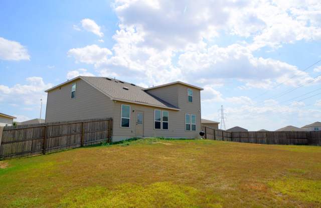 Spacious 5-Bedroom Home with Game Room - Realtor Commission: $500 Gallery 4