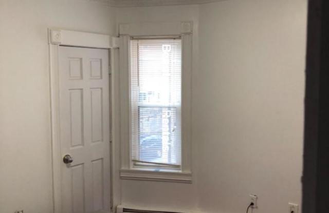 195 Spencer Gallery 2