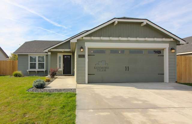 3 Bedroom, 2 Bath Home in Pasco Gallery 1