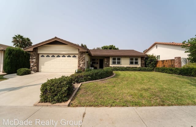 5866 Cowles Mountain Blvd. - 5866 Cowles Mountain Boulevard, La Mesa, CA 91942