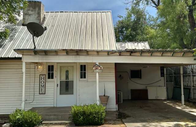 NOW AVAILABLE - 1 Bedroom Duplex in Central San Angelo! photos photos