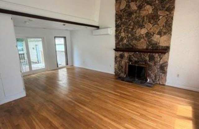 64 Lynwood Drive Gallery 3