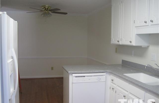 111 Charter Oaks Circle Gallery 4