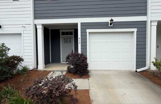 Beautiful 3 Bed / 2.5 Bath Townhome in Foxbank Plantation photos photos
