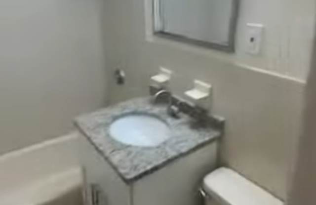 2bed with living room apartment in Newton Auburndale now available Gallery 4