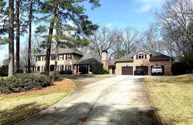 1555 Chevron Drive Gallery 2