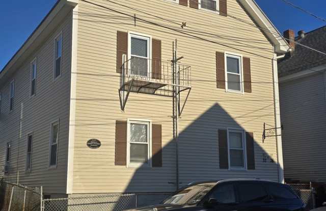 32 Agawam St Gallery 2
