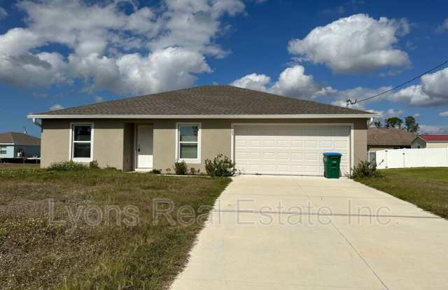 1705 NE 33rd Ln photos photos