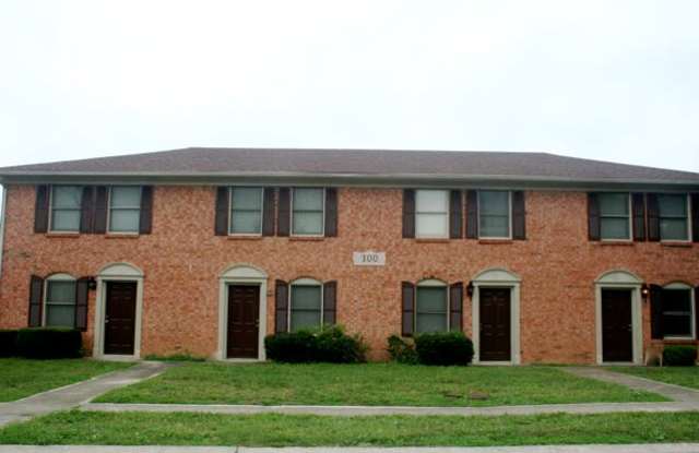300 CHURCHILL DR4 Gallery 2