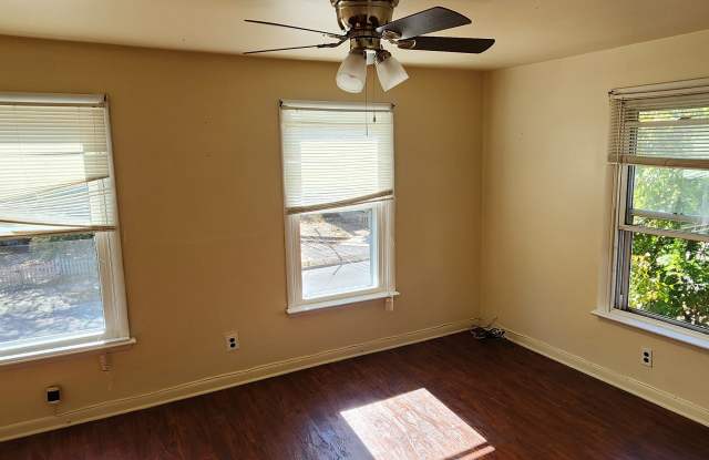 406 E Pine St. photos photos 406 E Pine St. photos photos