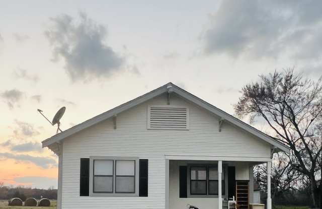 900 Ne Access Rd. - 900 Northeast Access Road, Franklin County, TX 75457