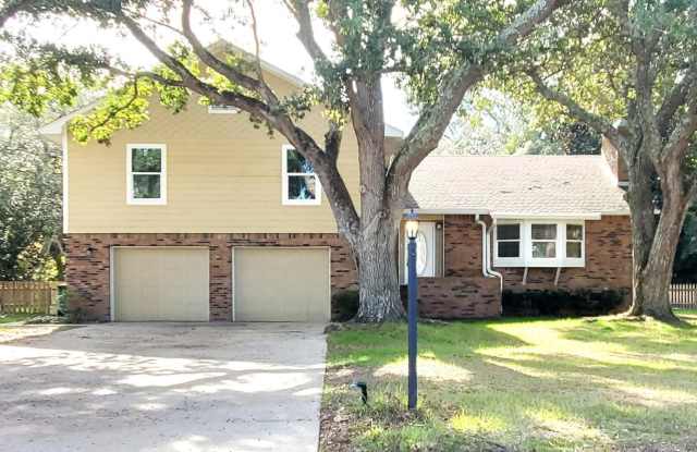 209 Glen Eagles Drive Gallery 1