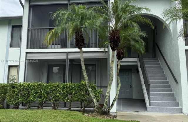 1013 Green Pine Blvd photos photos