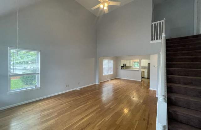 305 S. Mitchell Gallery 4