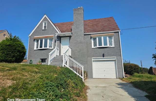 Fully Updated 3 bedroom 2 bathroom House for rent in West Mifflin - 718 Commonwealth Avenue, West Mifflin, PA 15122