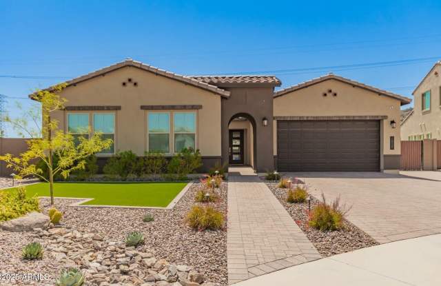 1919 E Fallen Leaf Lane - 1919 East Fallen Leaf Lane, Phoenix, AZ 85024