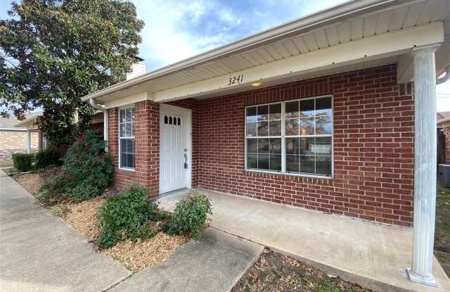 3241 Lexington Drive Gallery 2