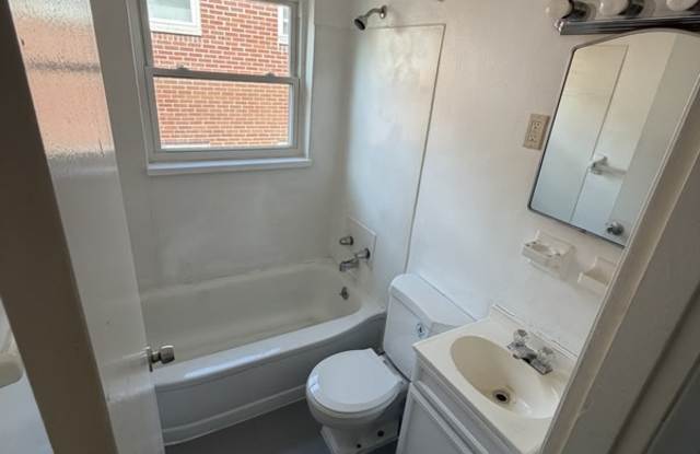 246 Basswood Avenue - 4 photos photos