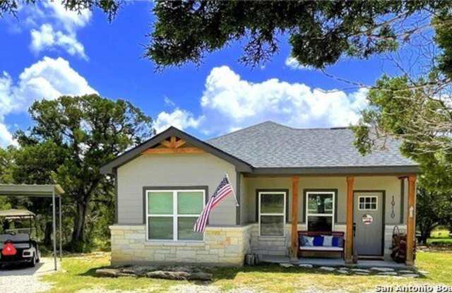 1910 Fuller Dr - 1910 Fuller Drive, Canyon Lake, TX 78133
