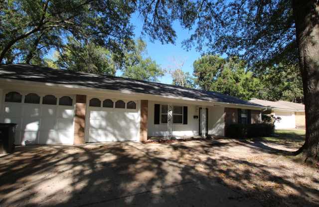 Coming Soon! Charming 3 Bedroom 2 Bath Home in Tyler! photos photos Coming Soon! Charming 3 Bedroom 2 Bath Home in Tyler! photos photos
