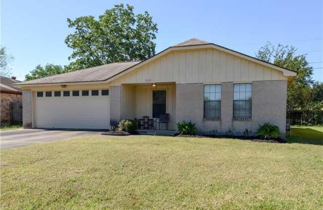 3310 Dallis Drive photos photos