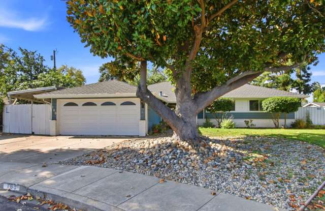 Available Now! Charming Ranch with Versatile Bonus Rooms and Garden Retreat Gallery 1