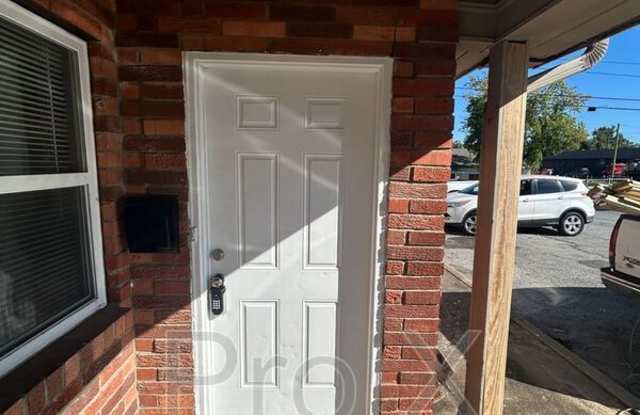 704 Oak St. 1 B photos photos