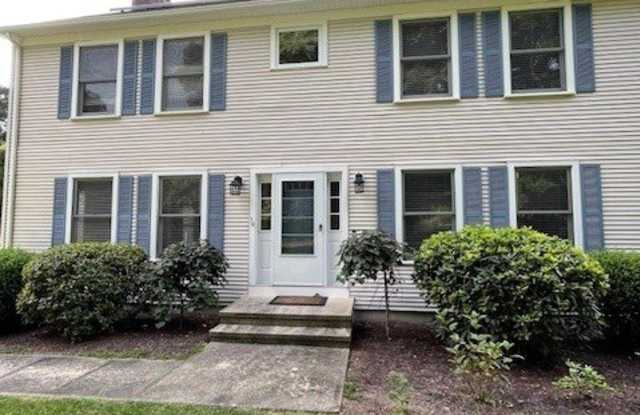 47 Clipper Court - 47 Clipper Court, New London County, CT 06355