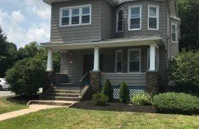 264 Broad Street unit: 2 photos photos