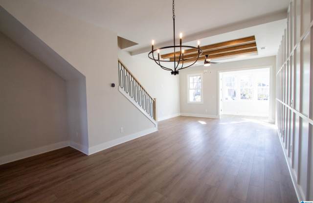 1188 WINDSOR SQUARE Gallery 3