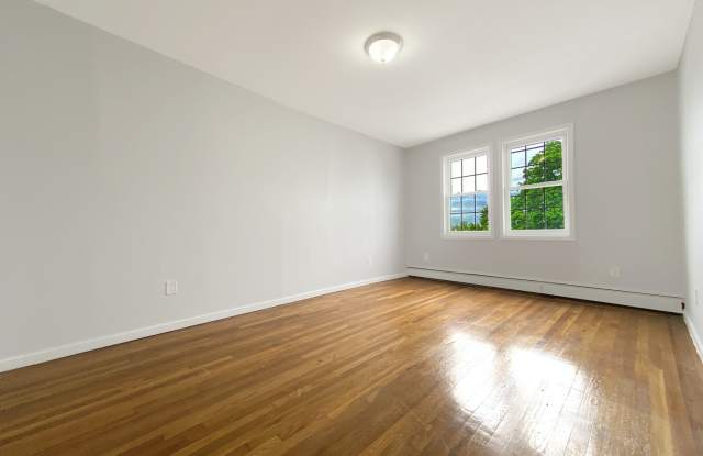 82-13 32nd Avenue Gallery 4