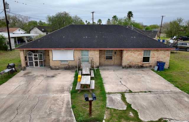 226 CAMELIA ST. photos photos