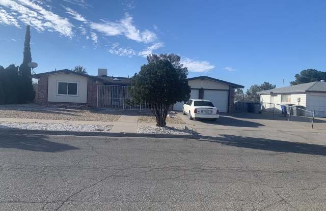 10608 Lakewood Ave photos photos