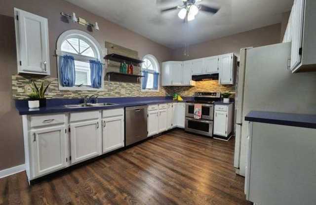1339 Parkwood Blvd - 1339 Parkwood Boulevard, Schenectady, NY 12308