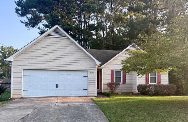 Spacious 3 Bed/2 Bath Ranch in on Quiet Well Kept Street!! photos photos Spacious 3 Bed/2 Bath Ranch in on Quiet Well Kept Street!! photos photos