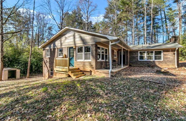 Very Private 2-Bedroom Home with Huge Yard – Just 12 Minutes from Downtown Morganton photos photos