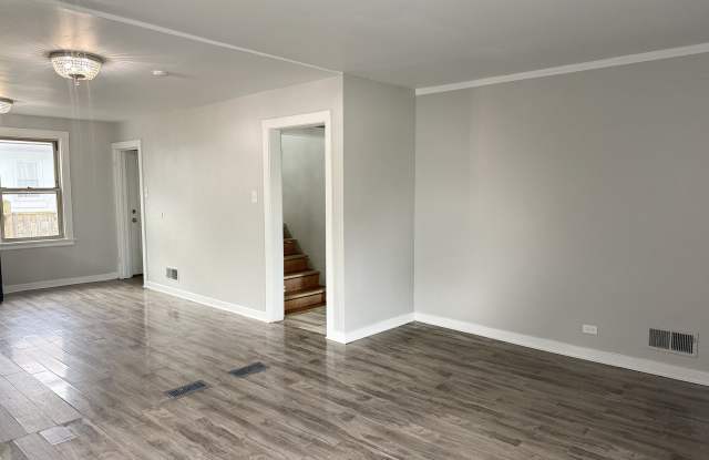11004 South Esmond Street - SFH Gallery 4