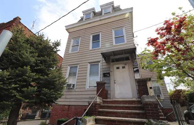 24 GRAY ST - 24 Gray Street, Jersey City, NJ 07302