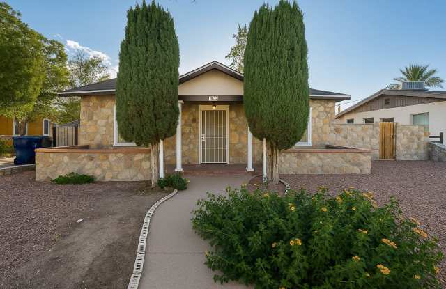 211 N CAMPBELL Street - 211 North Campbell Street, El Paso, TX 79901