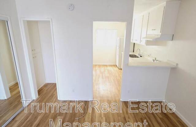 345 E Tujunga Ave - 345 East Tujunga Avenue, Burbank, CA 91502