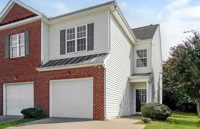 2000 Metacomet Way photos photos