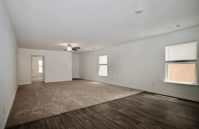 Spacious & Elegant One-Story Living in Stonebridge Crossing Gallery 3