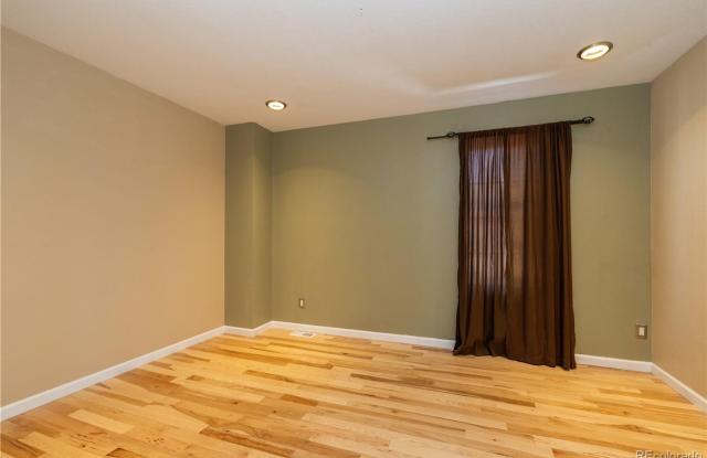 Beautiful Two Bedroom Two Bath Townhome in Indian Creek Gallery 4