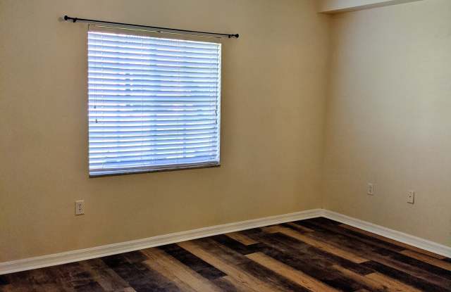 6413 Hollydale Pl Unit 101 Gallery 4