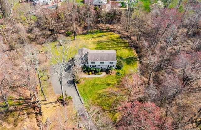 17 Turkey Hill Circle - 17 Turkey Hill Circle, Westport, CT 06880