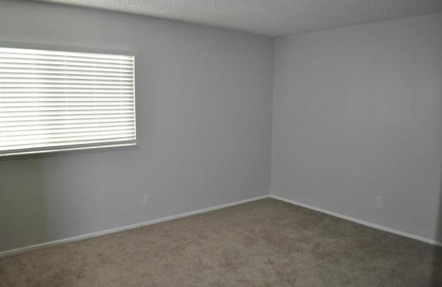 3305 Hilltop Dr photos photos