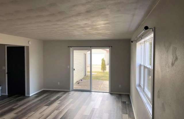 2342 West Glendale Avenue Gallery 2