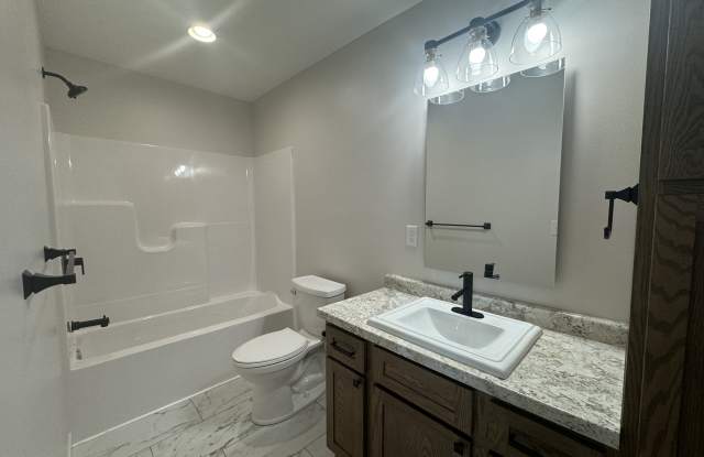 814 North High Street - 1 photos photos