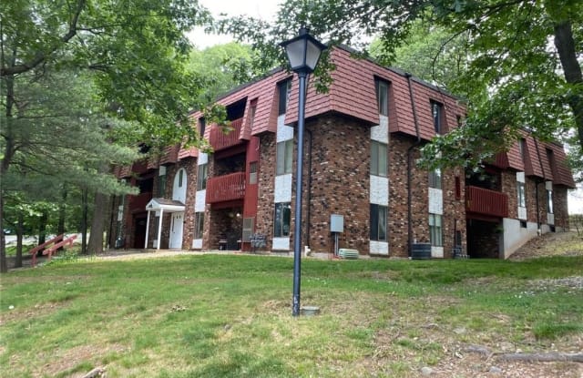 15 Woodsedge Drive Gallery 2